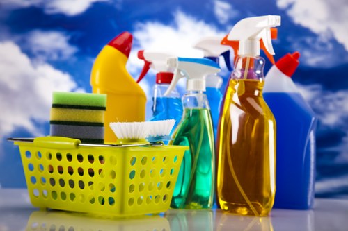 Guest-ready kitchen and bathroom cleaning in Hammersmith