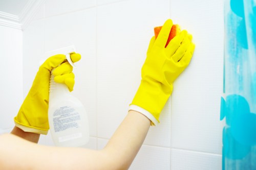 Local oven cleaning for flats, family homes, and rentals in Hammersmith